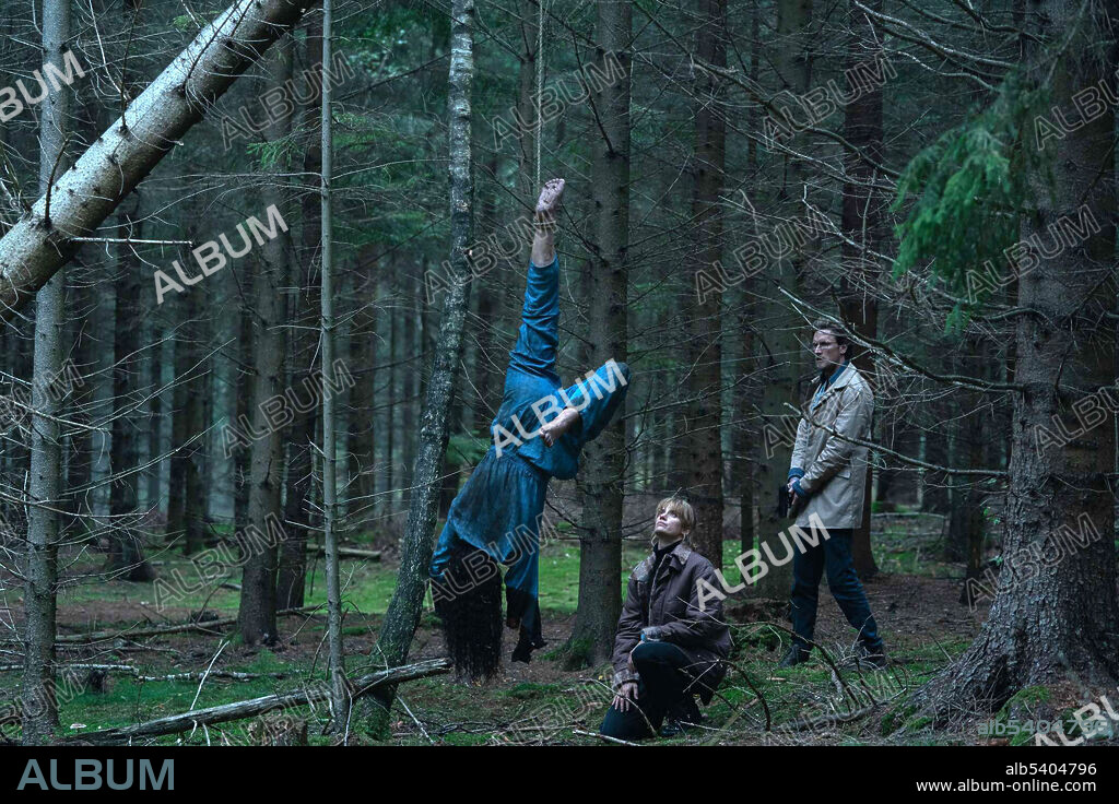 DANICA CURCIC and MIKKEL BOE FOLSGAARD in THE CHESTNUT MAN, 2021, directed by KASPER BARFOED and MIKKEL SERUP. Copyright SAM Productions.