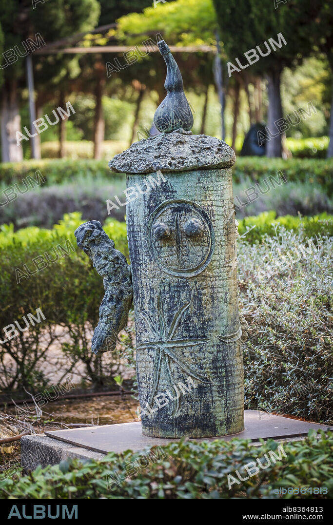 Joan Miró (Spanish, 18931983), Homme et femme ,1977, lost wax cast bronze, Marivent garden, Palma, Majorca.
