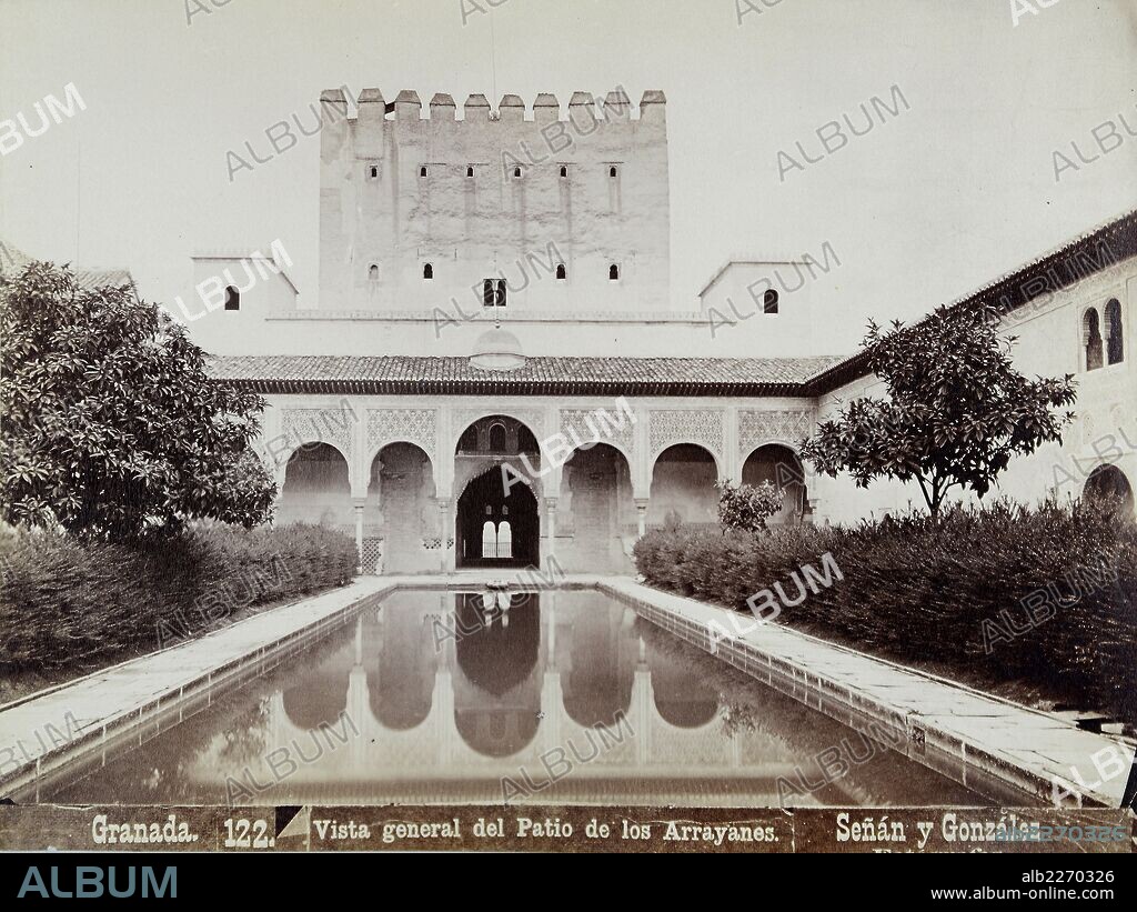Granada, la Alhambra: Patio de los Arrayanes.