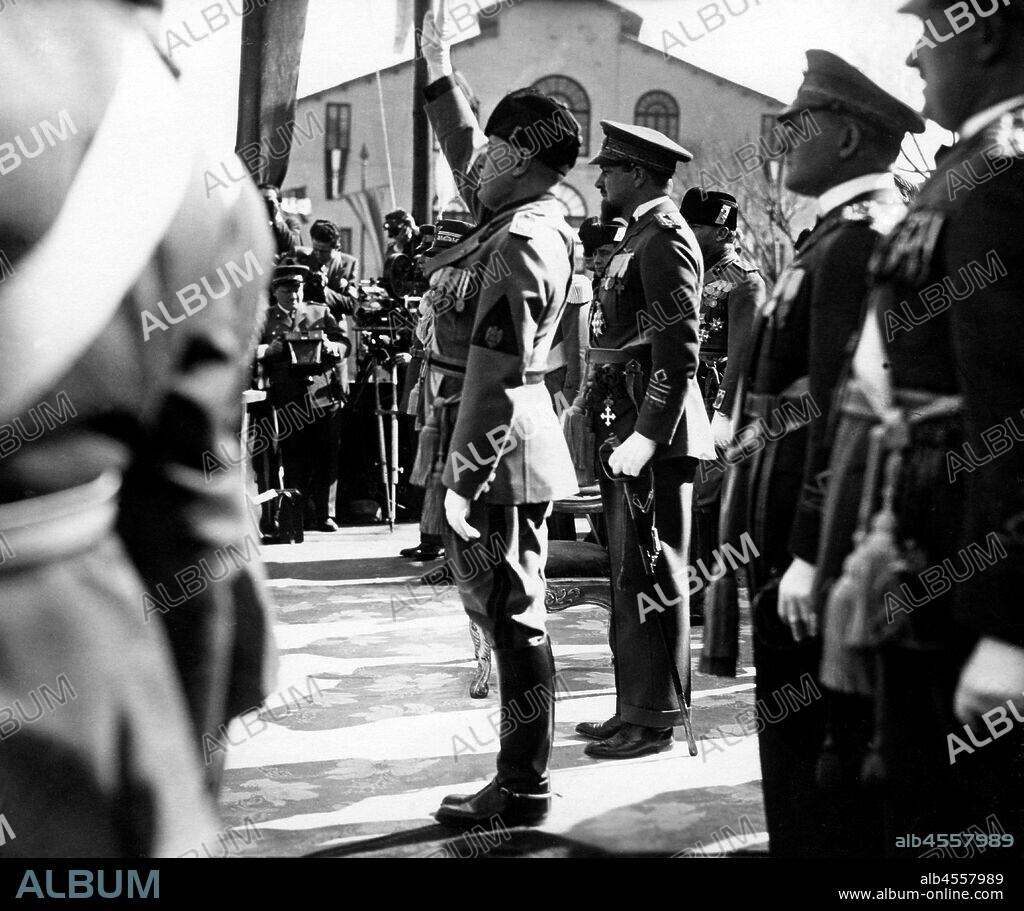 Benito mussolini. 1930-40.