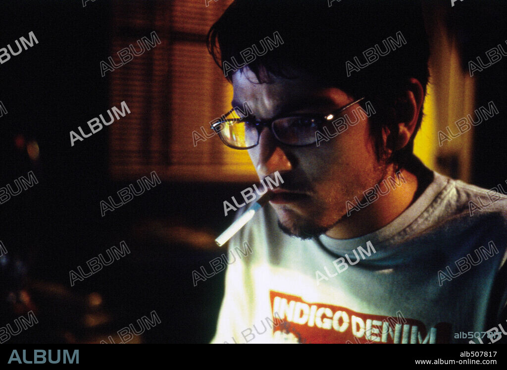 DIEGO LUNA in NICOTINA, 2003, directed by HUGO RODRIGUEZ. Copyright ALTAVISTA FILMS/CACEROLA FILMS/VIDEOCINE/FIDECINE/CINEMAGOTI.