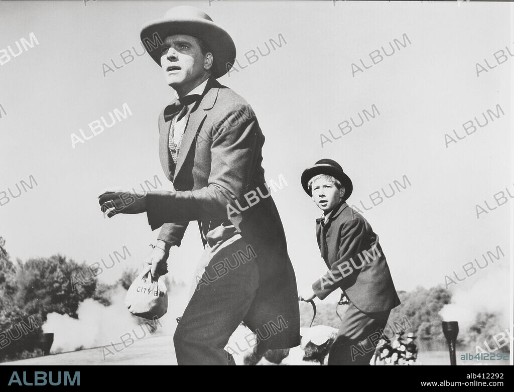BURT LANCASTER y JOHN McINTIRE en EL HOMBRE DE KENTUCKY, 1955 (THE KENTUCKIAN), dirigida por BURT LANCASTER. Copyright UNITED ARTISTS.