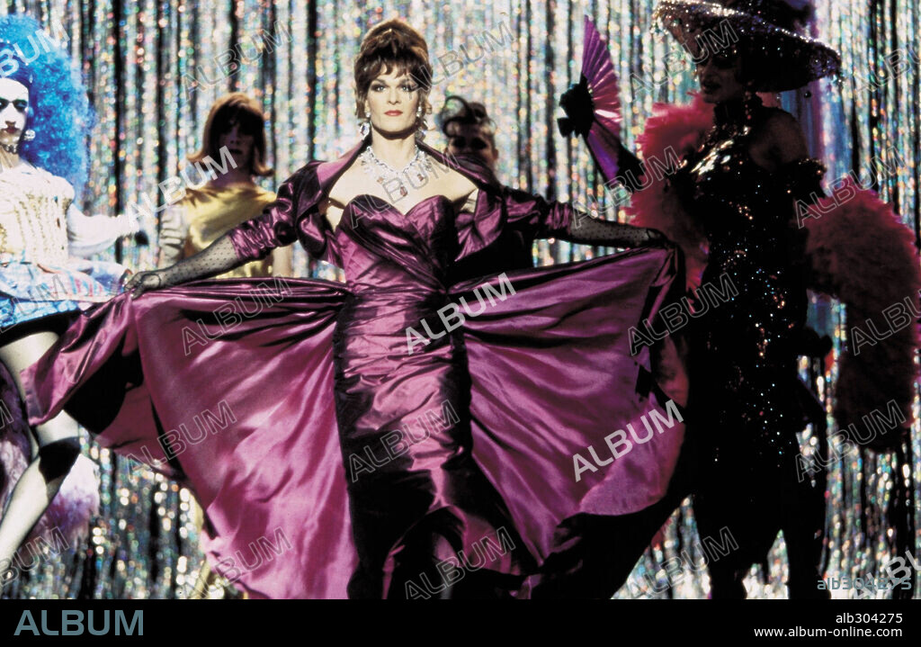 PATRICK SWAYZE en A WONG FOO, GRACIAS POR TODO, JULIE NEWMAR, 1995 (TO WONG FOO, THANKS FOR EVERYTHING! JULIE NEWMAR), dirigida por BEEBAN KIDRON. Copyright UNIVERSAL PICTURES / SEBASTIAN, LOREY.