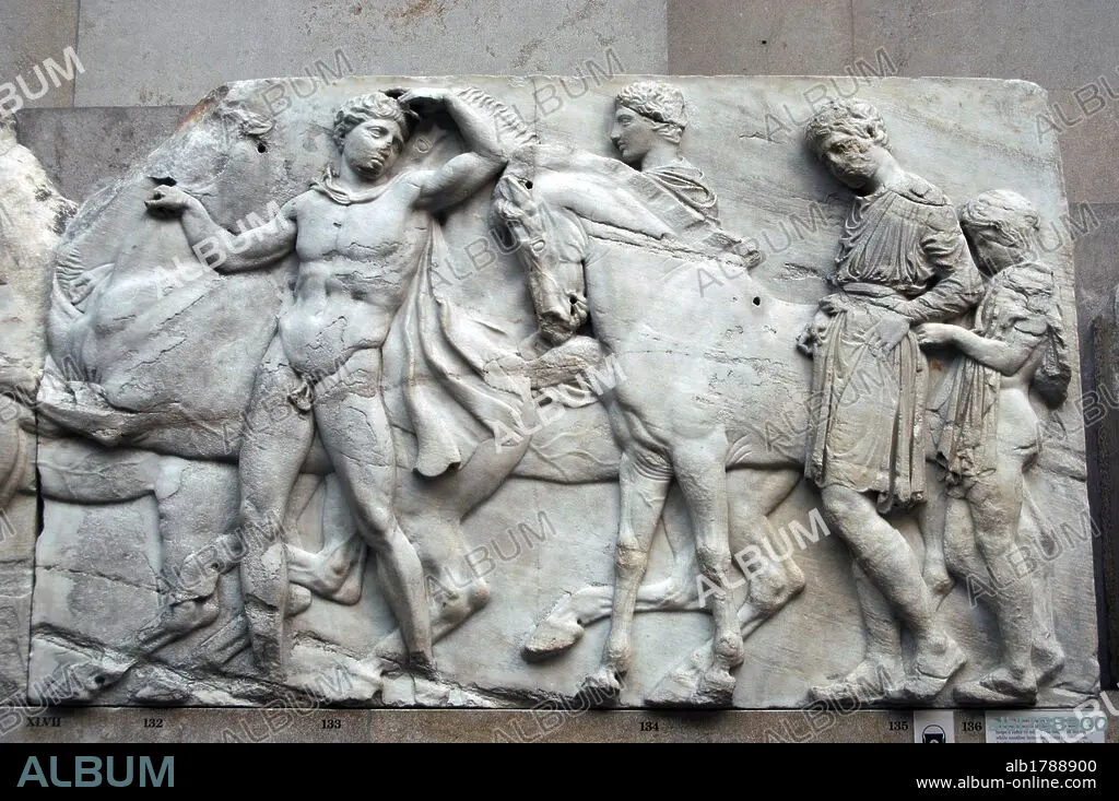 絵画 HORSEMEN&MARSHAL PARTHENON FRIEZ Parthenon. West frieze. Block 4 (IV) | Acropolis Museum