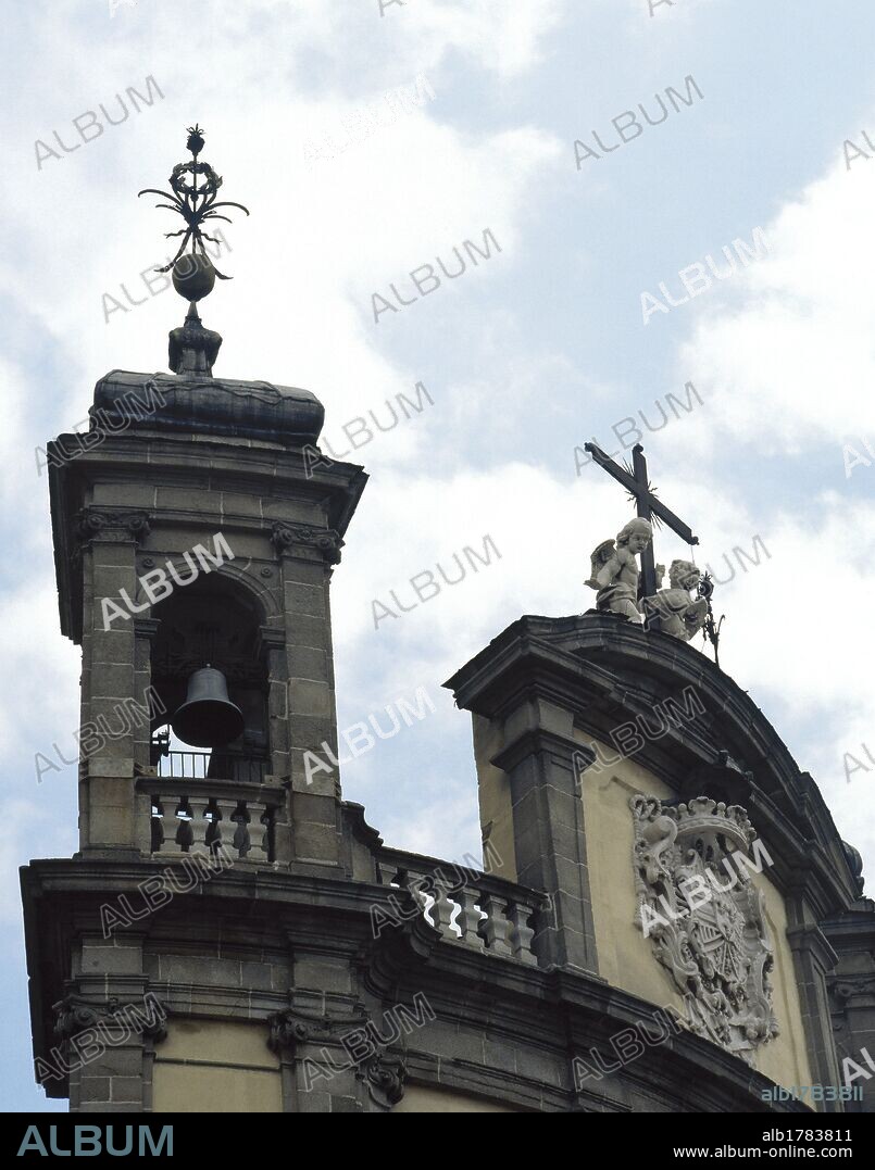 ARTE SIGLO XVIII. ESPAÑA. BASILICA PONTIFICIA DE SAN MIGUEL. Construida entre los años 1739 y 1745 por Santiago Bonavía (1695-1759). Detalle. MADRID. España.