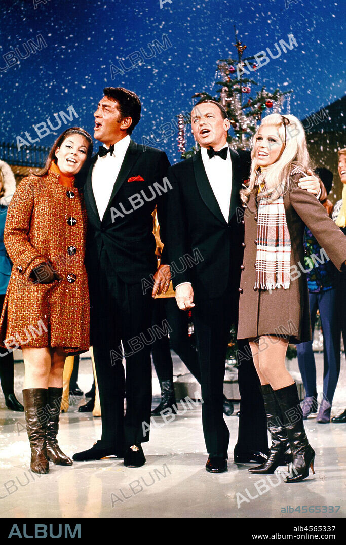 DEAN MARTIN, FRANK SINATRA, GAIL MARTIN und NANCY SINATRA in THE DEAN MARTIN SHOW, 1965, unter der Regie von GREG GARRISON. Copyright NBC.