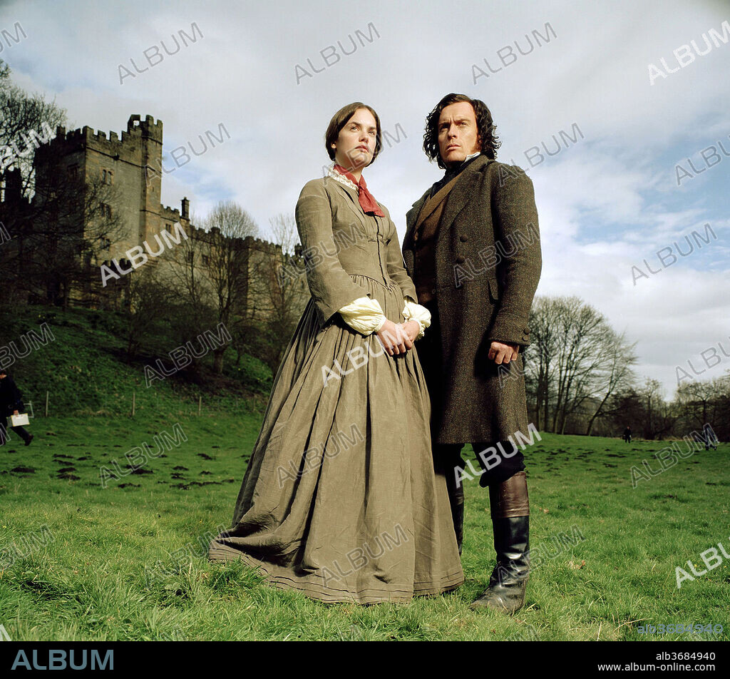 RUTH WILSON and TOBY STEPHENS in JANE EYRE, 2006, directed by SUSANNA WHITE. Copyright BBC.
