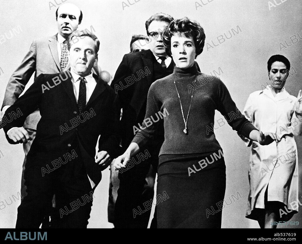 JULIE ANDREWS en CORTINA RASGADA, 1966 (TORN CURTAIN), dirigida por ALFRED HITCHCOCK. Copyright UNIVERSAL PICTURES.