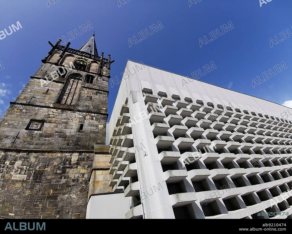 St. Mary's Assumption, also St. Mary's, Roman Catholic church building, St. Horten, church was nominated for the Ugliest Church in the World competition in October 2020. Built according to plans by the architect Erwin Schiffer from Cologne and consecrated in 1966, Ahaus, Münsterland, Regierungsbezirk Münster, Landkreis Borken, North Rhine-Westphalia, Germany