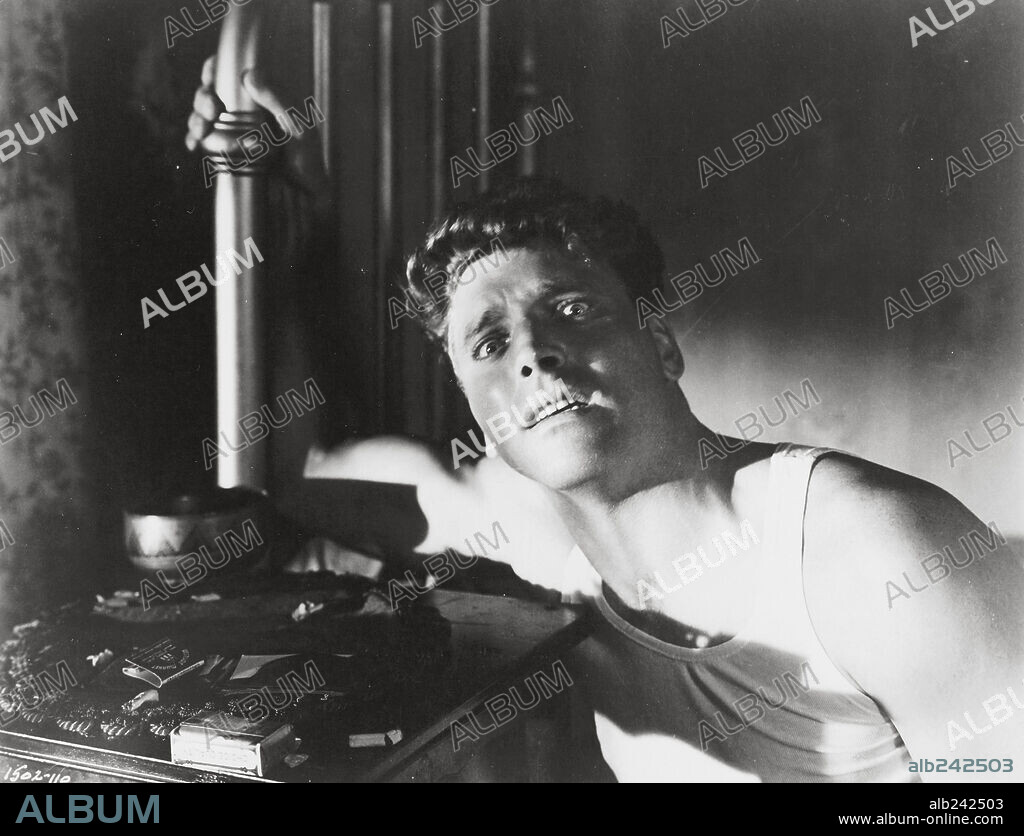 BURT LANCASTER en FORAJIDOS, 1946 (THE KILLERS), dirigida por ROBERT SIODMAK. Copyright UNIVERSAL PICTURES.