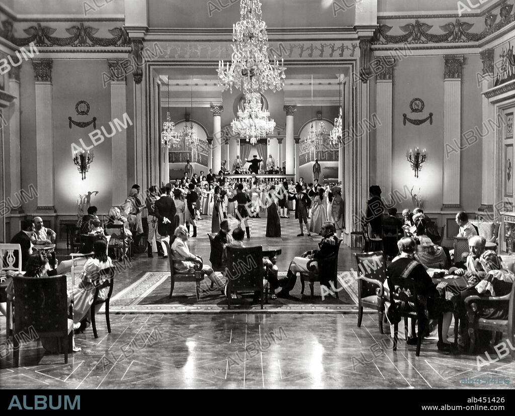 EL ABANDERADO, 1943, dirigida por EUSEBIO FERNANDEZ ARDAVIN. Copyright SUEVIA FILMS.