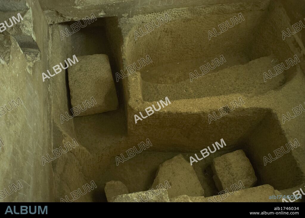 Old Kingdom of Egypt. Pyramid of the second or third wife of pharaoh Khufu, Henutsen. (G1c). Inside. 4th Dynasty. Giza pyramid complex.