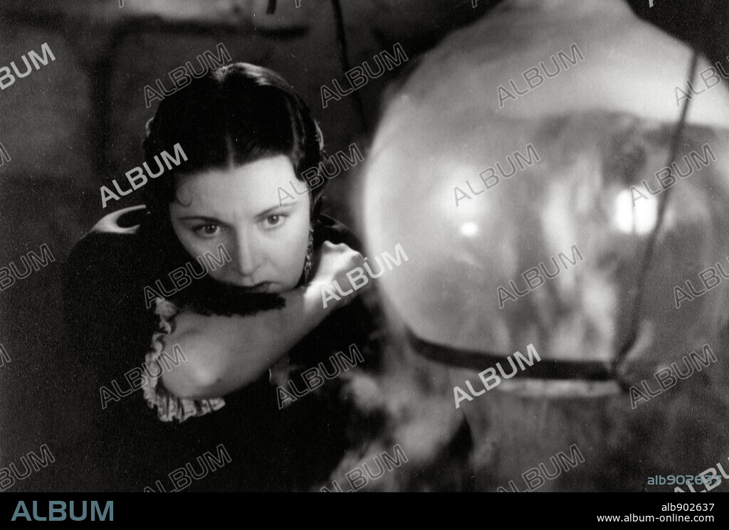 IMPERIO ARGENTINA en CARMEN, LA DE TRIANA, 1938, dirigida por FLORIAN REY. Copyright HISPANO FILMPRODUKTION.