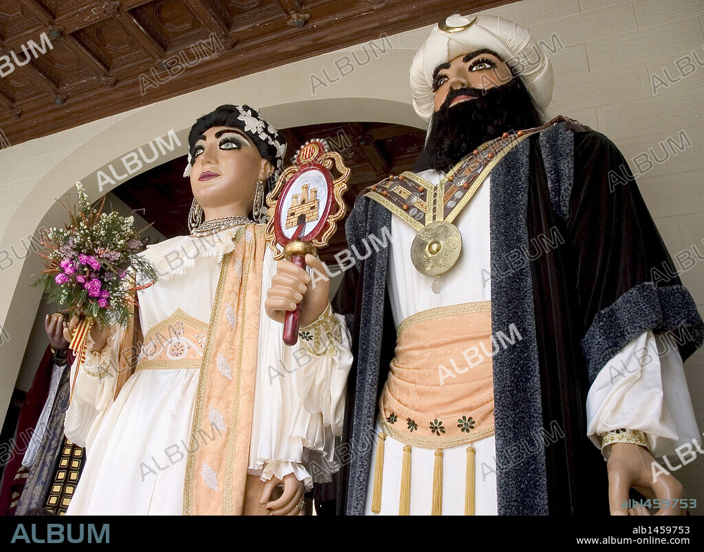 FIESTA MAYOR DE SANTA TECLA. Se celebra en el mes de septiembre en honor a la patrona de la localidad. Detalle de 'Gegants' (Gigantes). Sitges. Comarca del Garraf. Provincia de Barcelona. Cataluña.