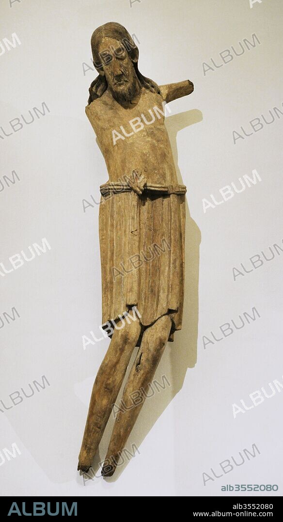 Jesucristo. Restos de la talla perteneciente al crucifijo de la Iglesia de San Jorge en Colonia, Alemania. Ultimo tercio del siglo XI. Madera de sauce. Museo Schnütgen. Colonia, Alemania.