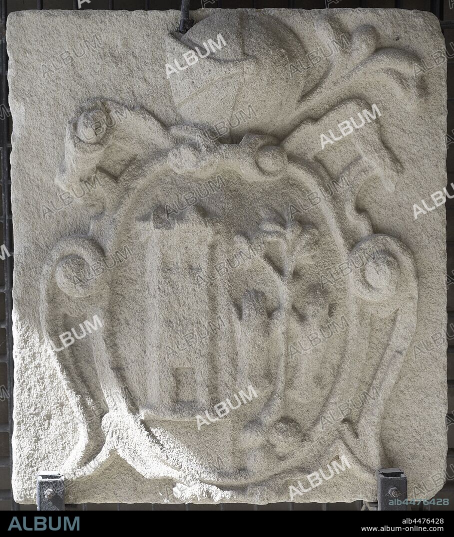 Escudo nobiliario con castillo y árbol. Provincia de Lugo. Siglo XVI. Museo Arqueológico e Histórico (Castillo de San Antón). La Coruña. Galicia. España.