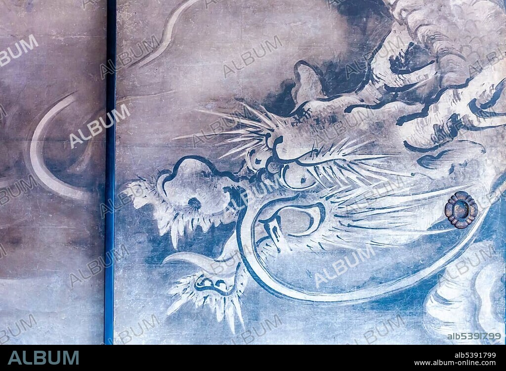 Dragon on a paper wall, Shoji, painting in Kennin-ji, Kenninji Temple, Komatsucho, Kyoto, Japan, Asia.