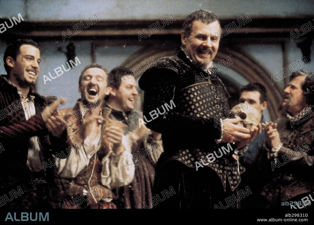 BEN AFFLECK, GEOFFREY RUSH y TOM WILKINSON en SHAKESPEARE ENAMORADO, 1998 (SHAKESPEARE IN LOVE), dirigida por JOHN MADDEN. Copyright UNIVERSAL PICTURES.