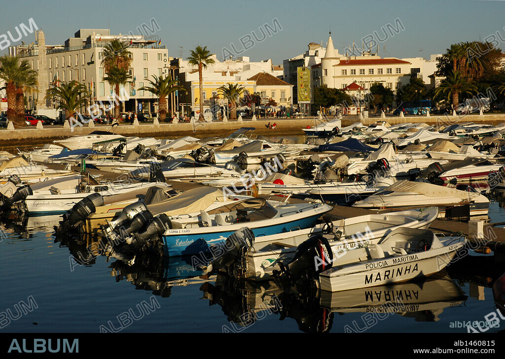 Puerto deportivo de Faro. El Algarve. Portugal.