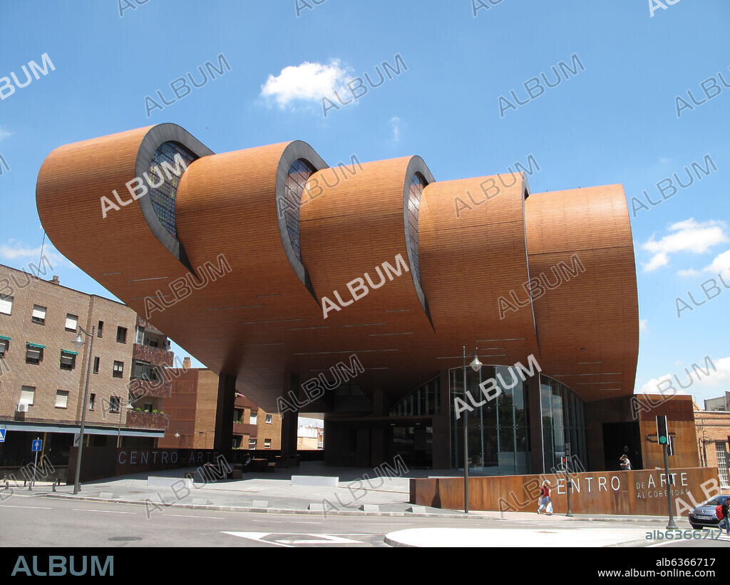 FERNANDO PARRILLA Y MARIA ISABEL MUÑOZ PARRILLA. CENTRO DE ARTE ALCOBENDAS - 2010.