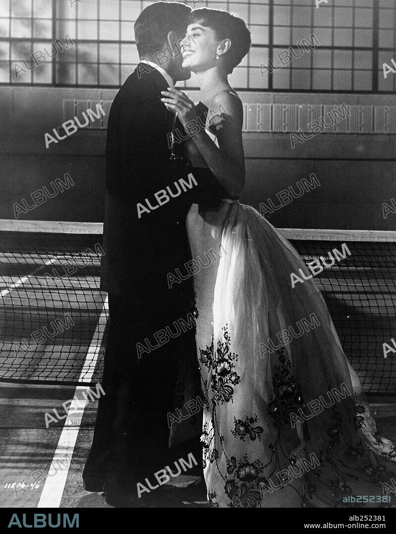 AUDREY HEPBURN and HUMPHREY BOGART in SABRINA, 1954, directed by BILLY WILDER. Copyright PARAMOUNT PICTURES.
