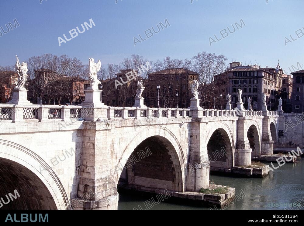 Rom - Roma (Italien), Engelsbrücke - Ponte S. Angelo. (erbaut unter Hadrian 134 als Pons Aelius; Engel mit Leidenswerkzeugen 1669-71 von Gian Lorenzo Bernini und Schule). Ansicht der Engelsbrücke von Südosten. Foto (Achim Bednorz).