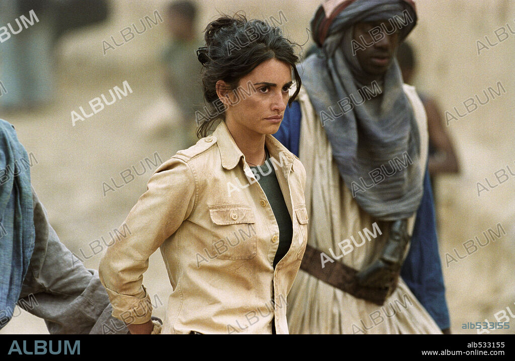 PENELOPE CRUZ in SAHARA, 2005, directed by BRECK EISNER. Copyright PARAMOUNT PICTURES.