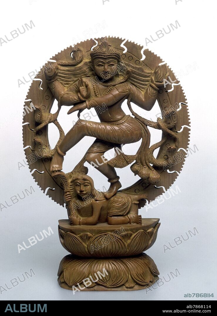 SIVA SEÑOR DE LA DANZA DANZANDO EN UN CIRCULO DE FUEGO - DIOS HINDU.
