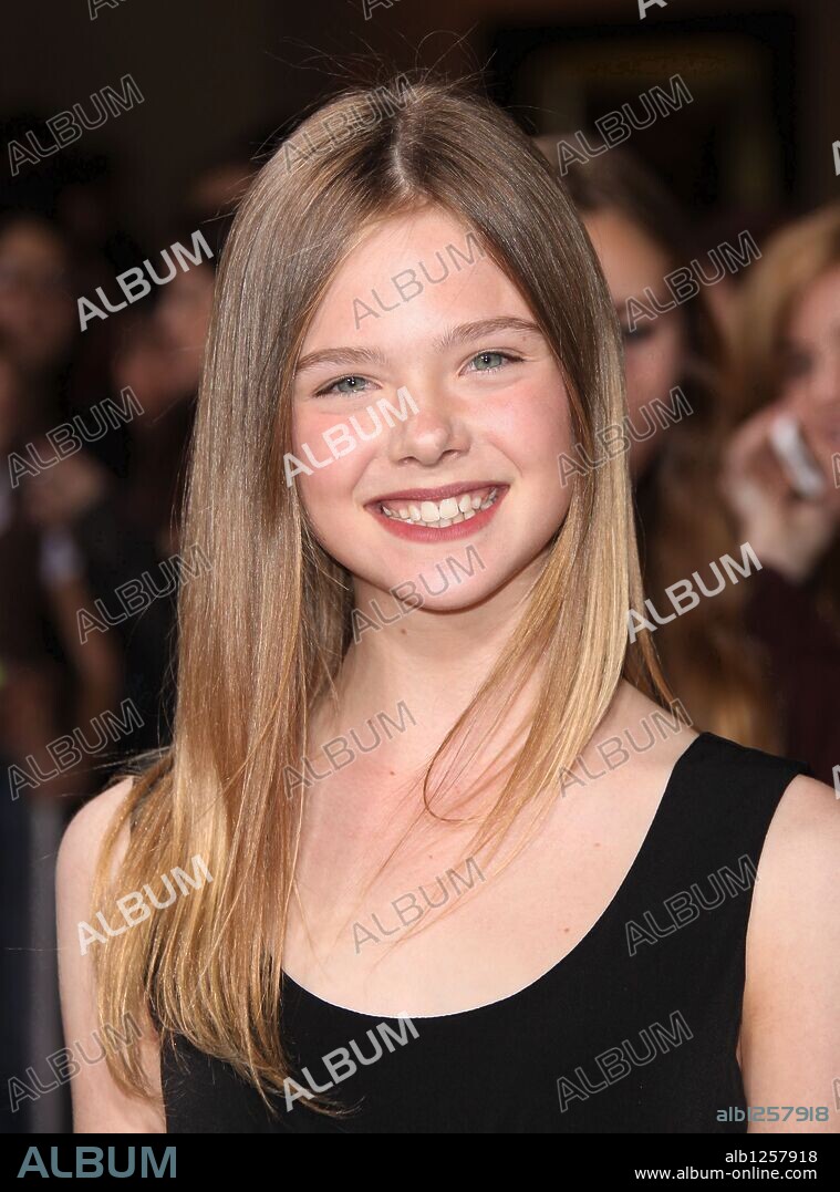 Nov 16, 2009 - Westwood, California, USA - ELLE FANNING at the 'Twilight Saga: New Moon' Los Angeles premiere held at the Village and Bruin Theaters. 16/11/2009
