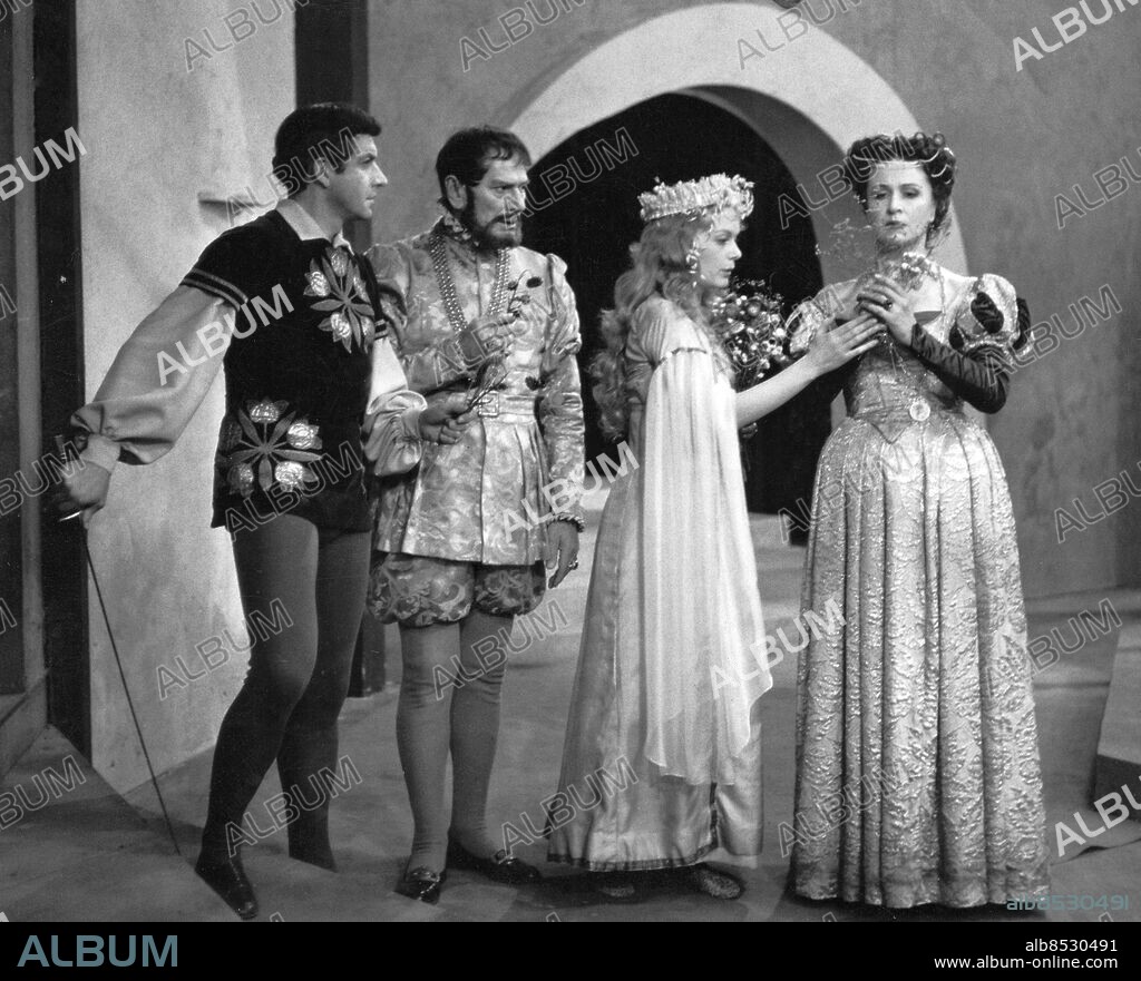 Orig. bildtext.... TV Hamlet den 4/12 1955 Anm. TV-teater i regi av Alf Sjöberg Skådespelare Scenbilder Rollkostymer Publ. i RiR 51/55 Profiler Publ. i boken Den första TV-teatern, av martin Dyfverman. S.18 Publ i Dramat i tv-soffan s.14 persons: ANITA BJÖRK;BIRGITTA VALBERG;CURT MASRELIEZ;EDVIN ADOLPHSON sites: SVERIGE.