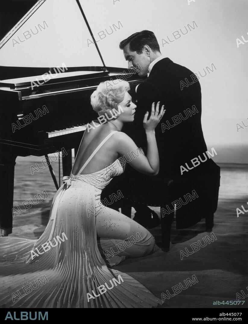 KIM NOVAK and TYRONE POWER in THE EDDY DUCHIN STORY, 1956, directed by GEORGE SIDNEY. Copyright COLUMBIA PICTURES.
