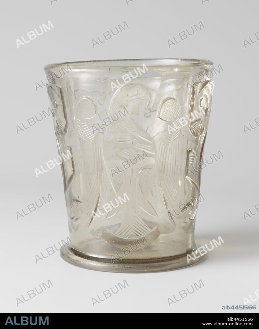 Hedwig beaker Hedwig Glass, Glass, so-called Hedwig beaker or Hedwig glass. Smooth, applied stand ring. Lightly inserted bottom with pontil mark. Conical body, ground in twelve planes, on which have remained in high relief, an eagle, heraldically turned to the left, between two lions approaching him, the headings depicted frontally, the viewer turned to them, above the lions two triangle shields with a triangle and a double triangle as a shield sign. The inner drawing in the lions is represented by line shading, in the eagle by line and cross shading. On the bottom is engraved with the diamond Alsz dies glas war alt tausent jahr Es Pfalzgraf Ludwig Philipsen verehret war: 1643, predatory birds: eagle, anonymous, Midden-Oosten, c. 1100 - c. 1200, glass, grinding, h 14.7 cm × d 13 cm.