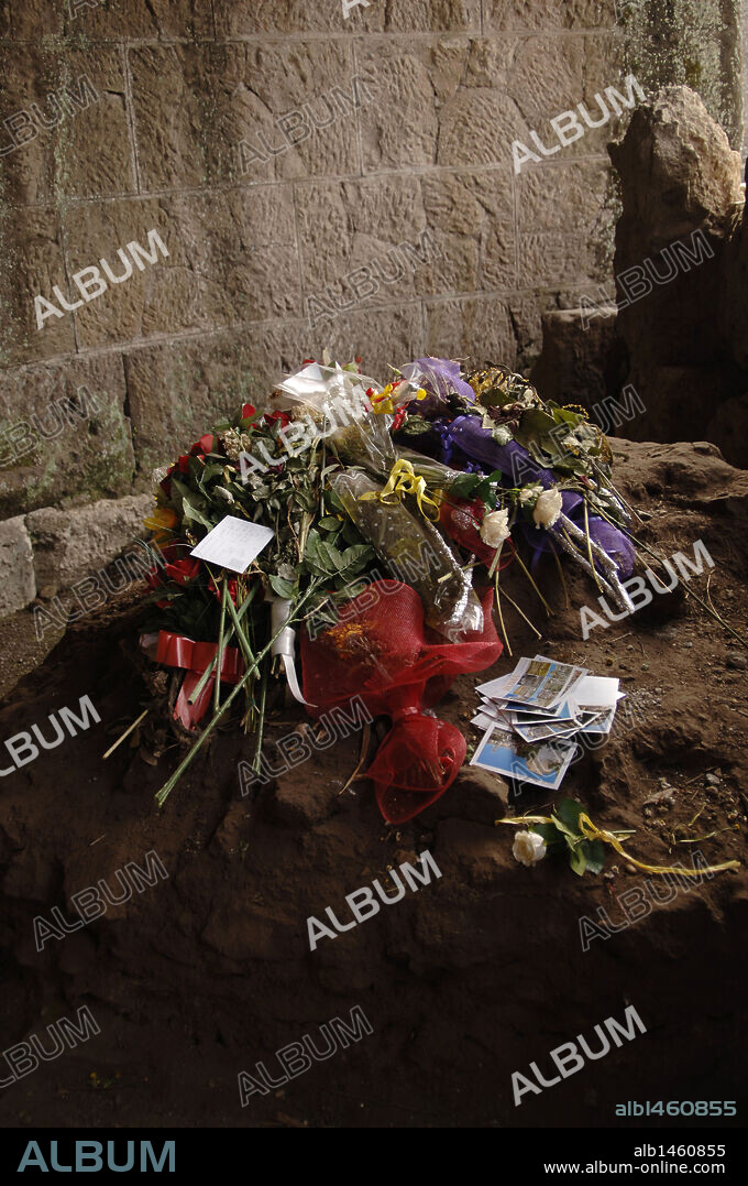 Italy. Rome. Altar who commemorates the place where Julius Caesar was cremated at the Temple of the Divine Julius. Flowers. Detail.