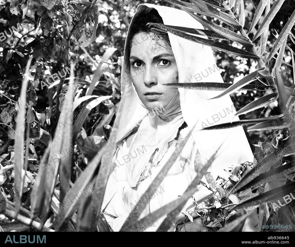 ROSANNA SCHIAFFINO en ENCRUCIJADA PARA UNA MONJA, 1967, dirigida por JULIO BUCHS. Copyright IZARO FILMS.