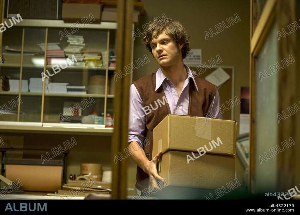 JACK QUAID in VINYL, 2016, directed by MARTIN SCORSESE and MICK JAGGER. Copyright HOME BOX OFFICE (HBO).