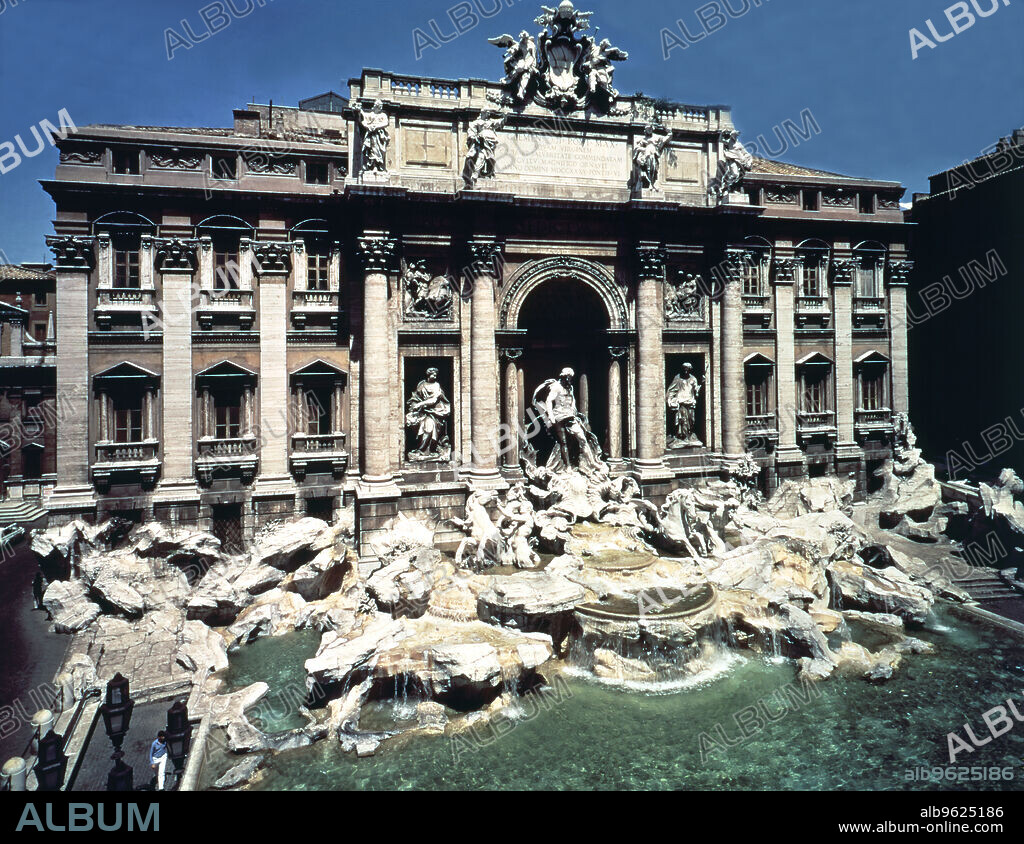 Fontana di Trevi (1732 - 1762), architectural project by Nicola Salvi with sculptures by Pietro Bracci and Filippo della Valle.