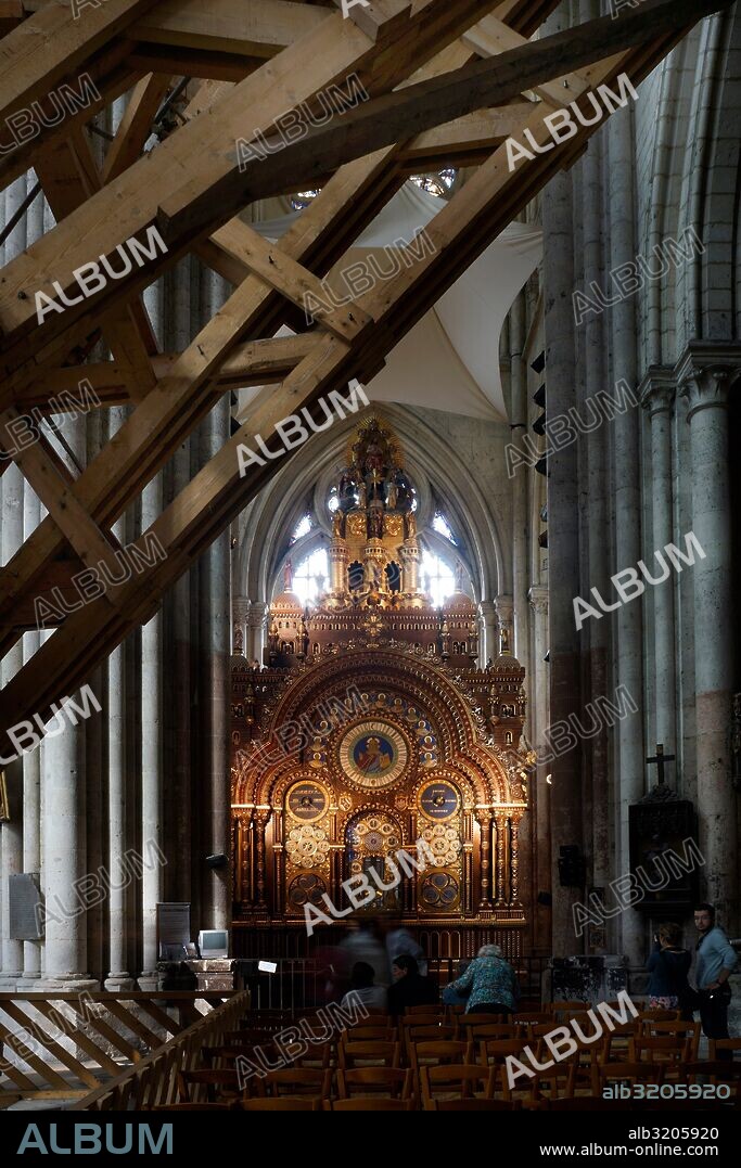 CATEDRAL DE SAN PEDRO O SAINT-PIERRE: RELOJ ASTRONOMICO DE AUGUSTE-LUCIEN VERITE  BEAUVAIS, FRANCIA.