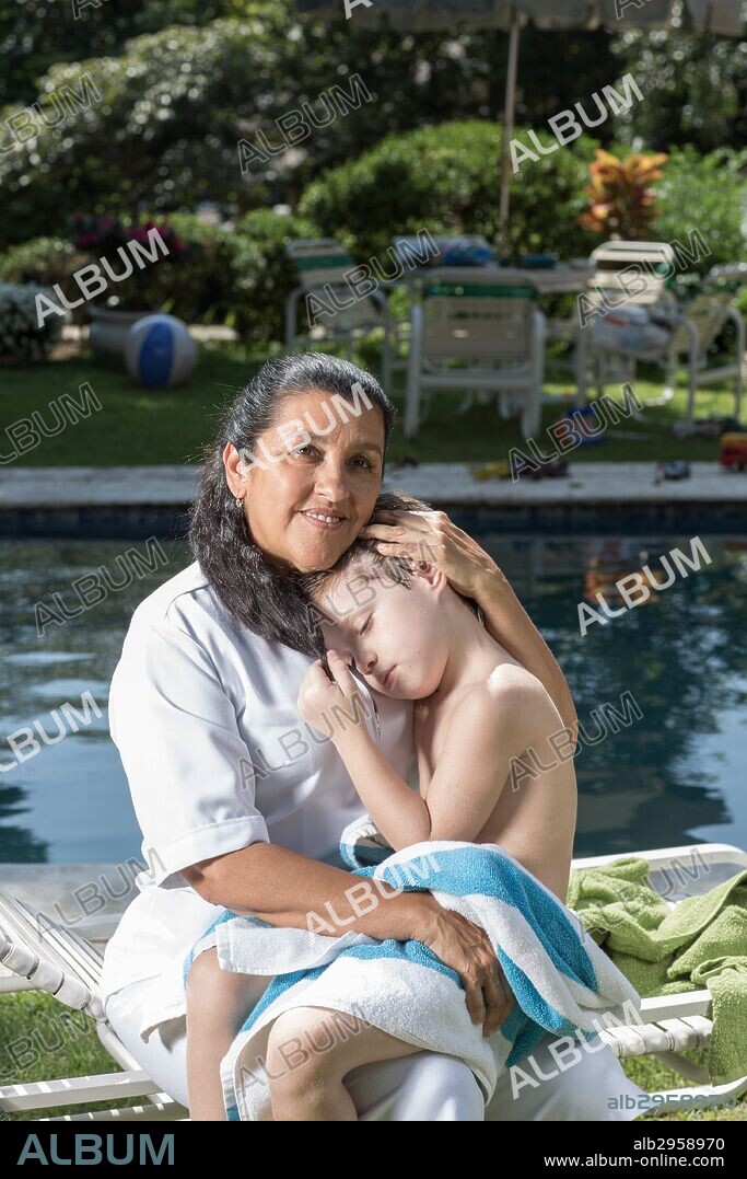 REGINA CASE in THE SECOND MOTHER, 2015 (QUE HORAS ELA VOLTA?), directed by ANNA MUYLAERT. Copyright GULLANE FILMES/AFRICA FILMES/GLOBO FILMES.