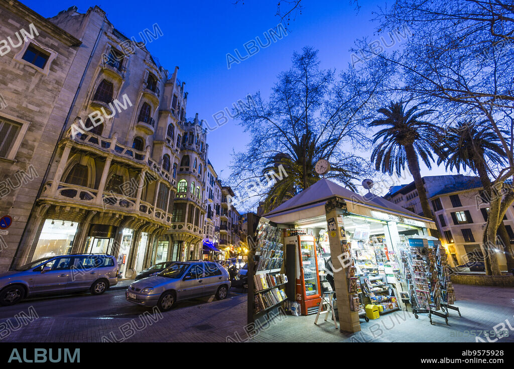 Edificio modernista Can Casasayas(1908-1911), plaza Mercat, Ciudad de Palma. Mallorca, Balearic islands, España.