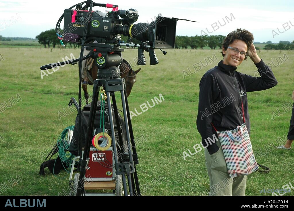 JULIA SOLOMONOFF en EL ULTIMO VERANO DE LA BOYITA, 2009, dirigida por JULIA SOLOMONOFF. Copyright EPICENTRE FILMS.