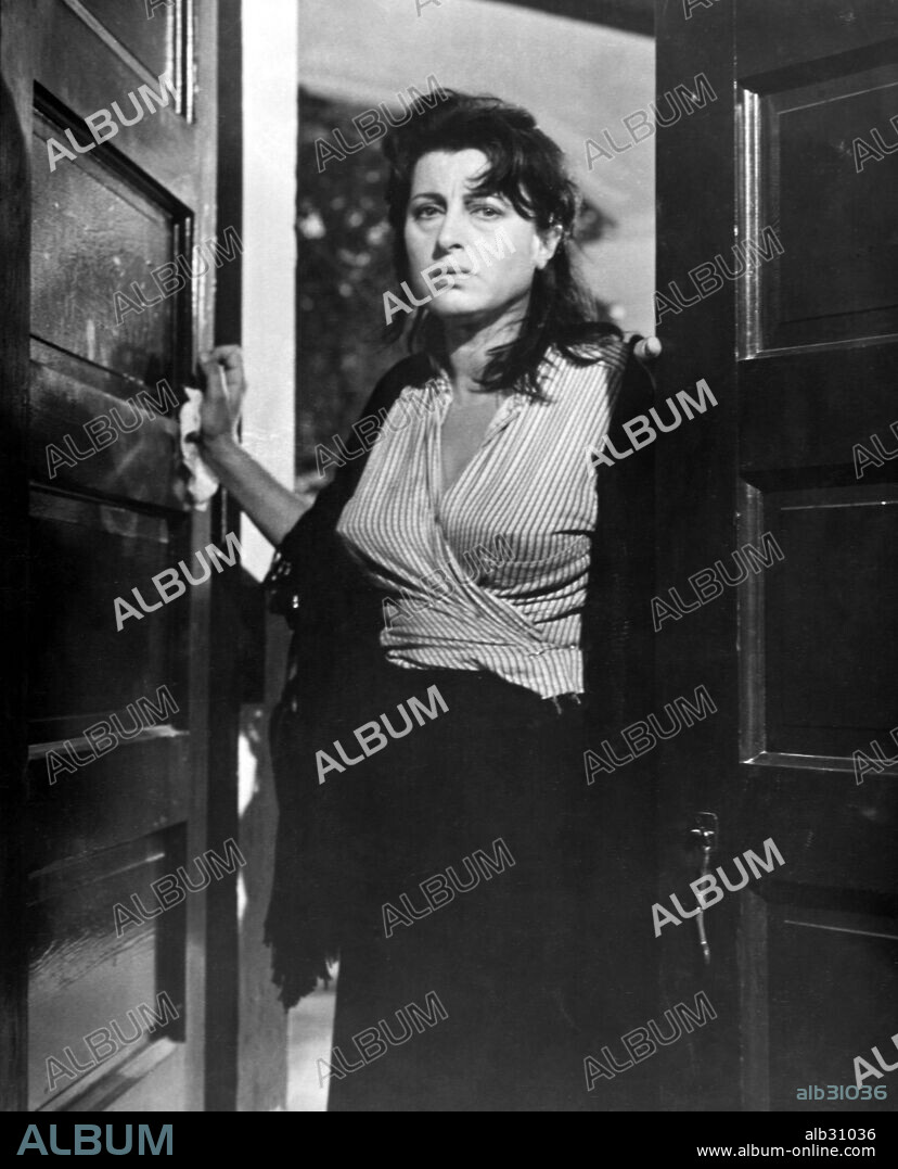ANNA MAGNANI en LA ROSA TATUADA, 1955 (THE ROSE TATTOO), dirigida por DANIEL MANN. Copyright PARAMOUNT PICTURES.