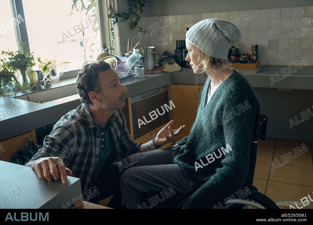 ANDREW LINCOLN und NAOMI WATTS in PENGUIN BLOOM, 2020, unter der Regie von GLENDYN IVIN. Copyright Made Up Stories / Broadtalk.
