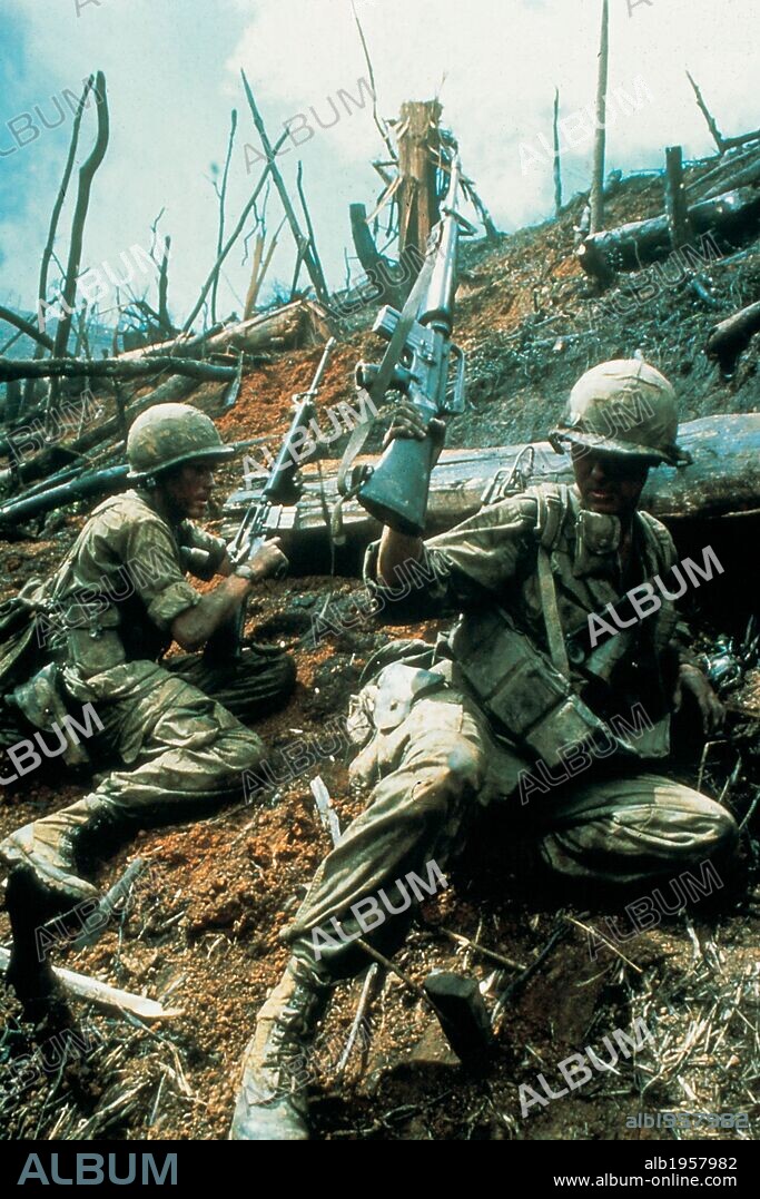 HAMBURGER HILL, 1987, unter der Regie von JOHN IRVIN. Copyright RKO PICTURES.