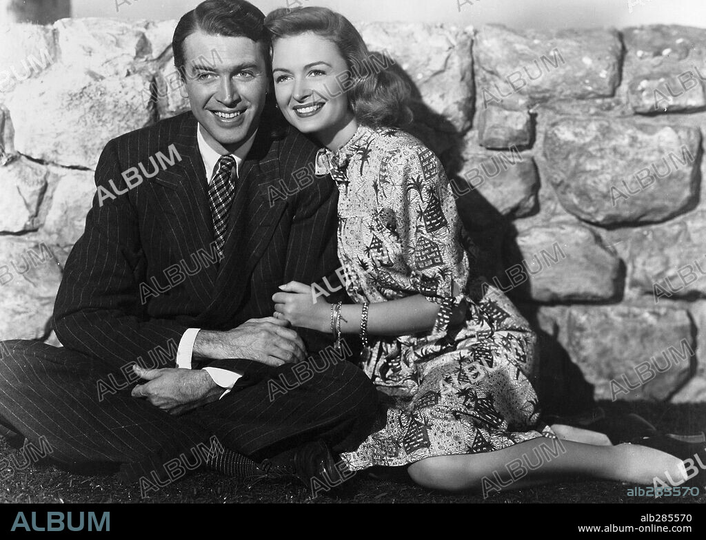 DONNA REED and JAMES STEWART in IT'S A WONDERFUL LIFE, 1946, directed by FRANK CAPRA. Copyright RKO.