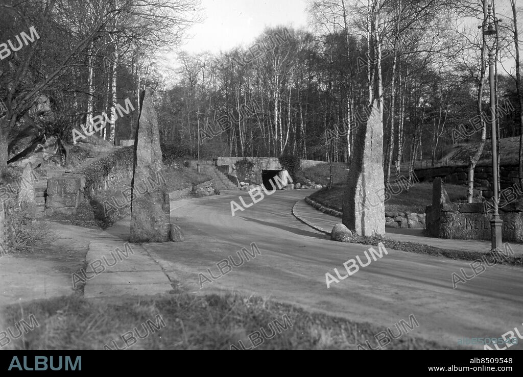 Göteborg - 1928-10-30 - Porten till Keillers park - Ramberget - Hisingen *** Local Caption *** GT Låda 1928-02. KAMERAREPORTAGE.