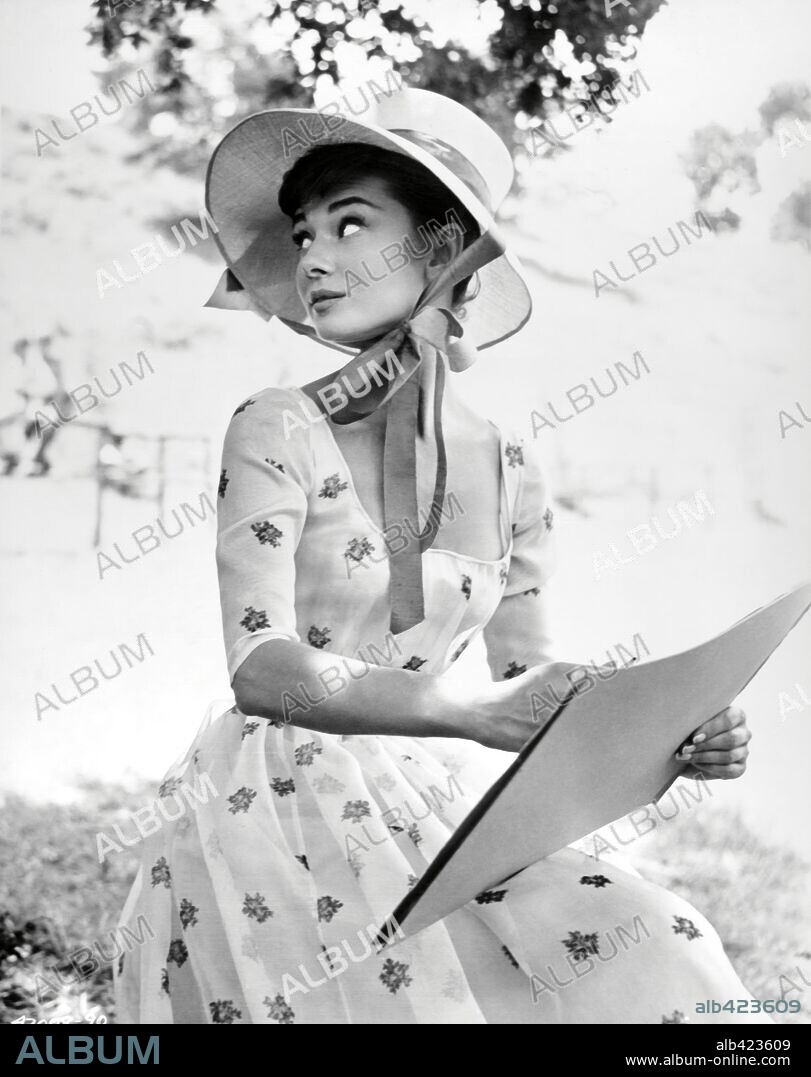 AUDREY HEPBURN en GUERRA Y PAZ, 1956 (WAR AND PEACE), dirigida por KING VIDOR. Copyright PARAMOUNT PICTURES.