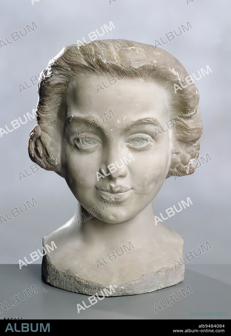 Ville Vallgren, 15.12.1855, Porvoo, 13.10.1940, Helsinki, Faunesse, 1900 - 1950, 34 × 23.5 × 17 cm, sandstone.