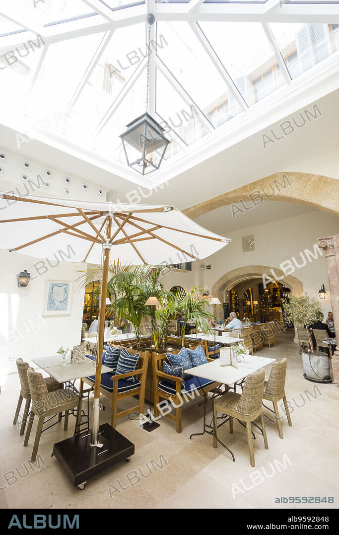Rialto Living, antiguo edificio de Can Flor, siglo XVIII, Palma, Mallorca, balearic islands, spain, europe.