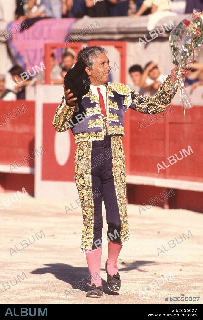 CAMINO , PACO  MATADOR DR TOROS ESPAÑOL . CAMAS 1941-  VUELTA AL RUEDO TRIUNFAL;.