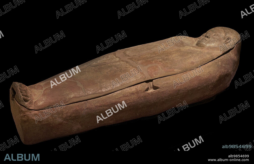 Anthropomorphic terracotta sarcophagus. Found in Ghar Barka, on the outskirts of Rabat (Malta). 6th century BC. National Museum of Archaeology. Valletta. Malta.